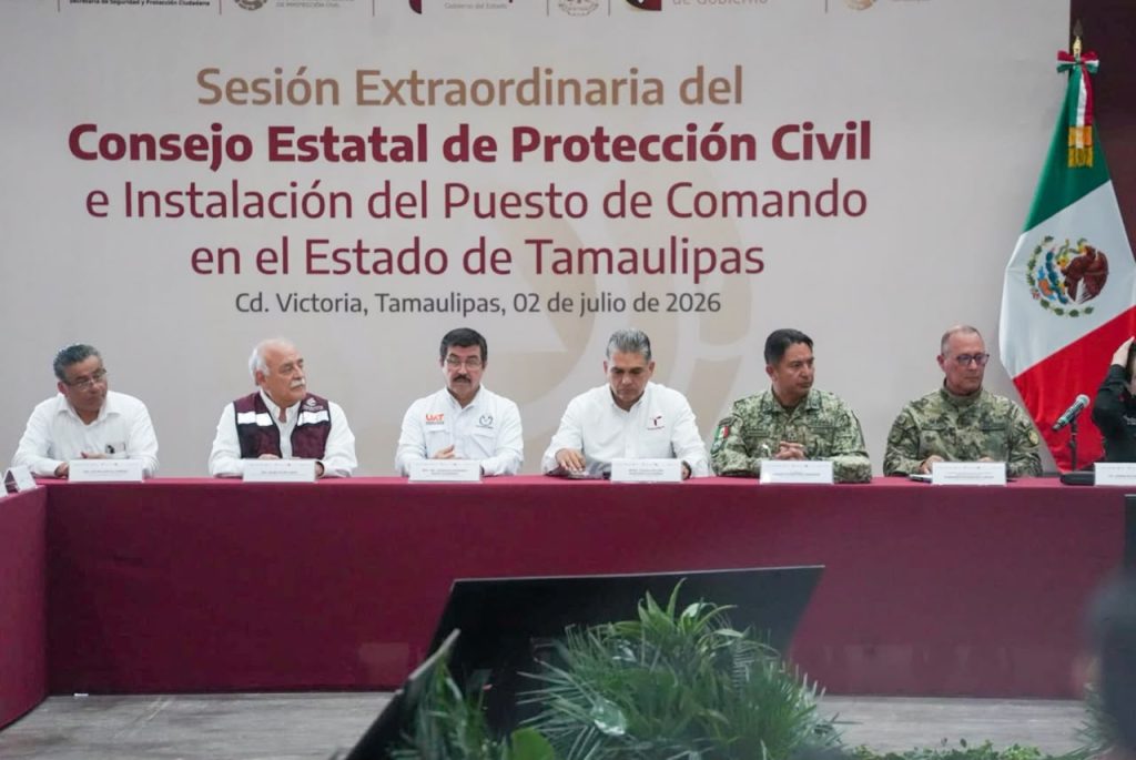 Autoridades federales, estatales y universitarias durante la sesión extraordinaria del Consejo Estatal de Protección Civil en Ciudad Victoria